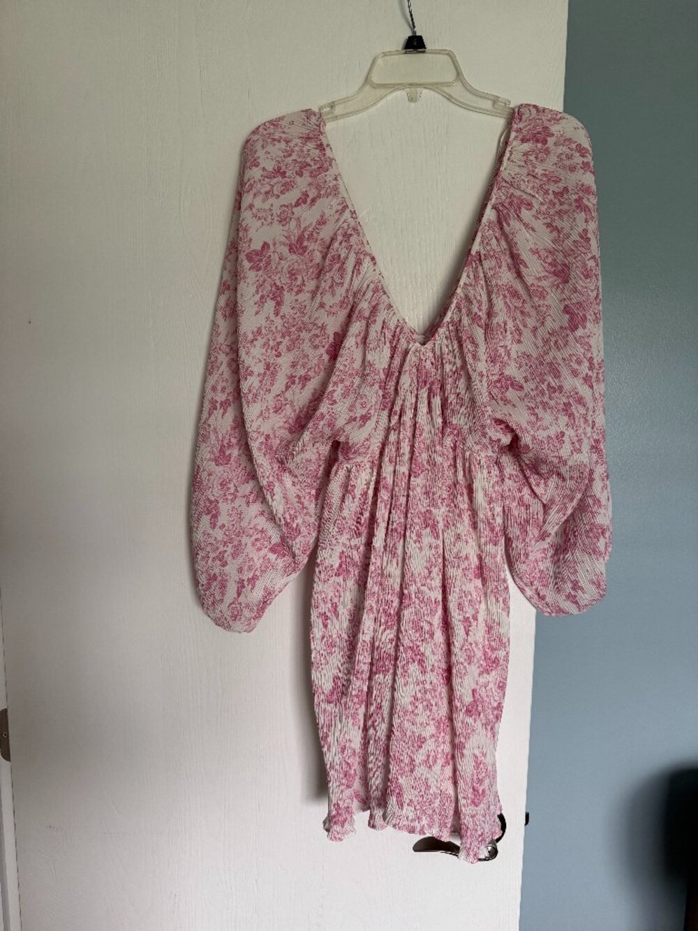 Made Me Blush Balloon Sleeve Floral Crinkle Mini Dress